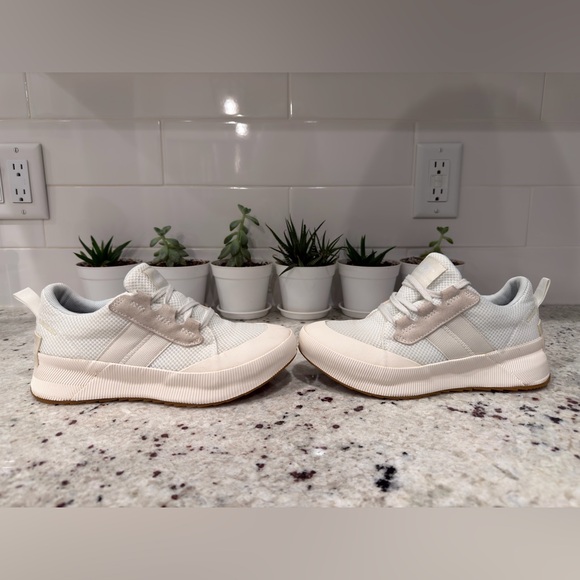 SOREL Women’s White/Cream Sneakers | Size 7 | Lightweight Casual Shoes - Picture 5 of 8